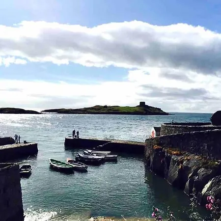 Superb Village 4 Bed In Prime Location! * Dalkey
