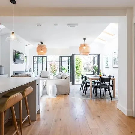 Apartamento Superb Village 4 Bed In Prime Location! Dalkey