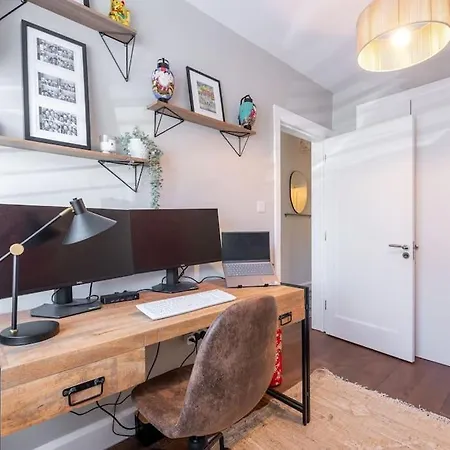 Superb Village 4 Bed In Prime Location! Apartamento Dalkey